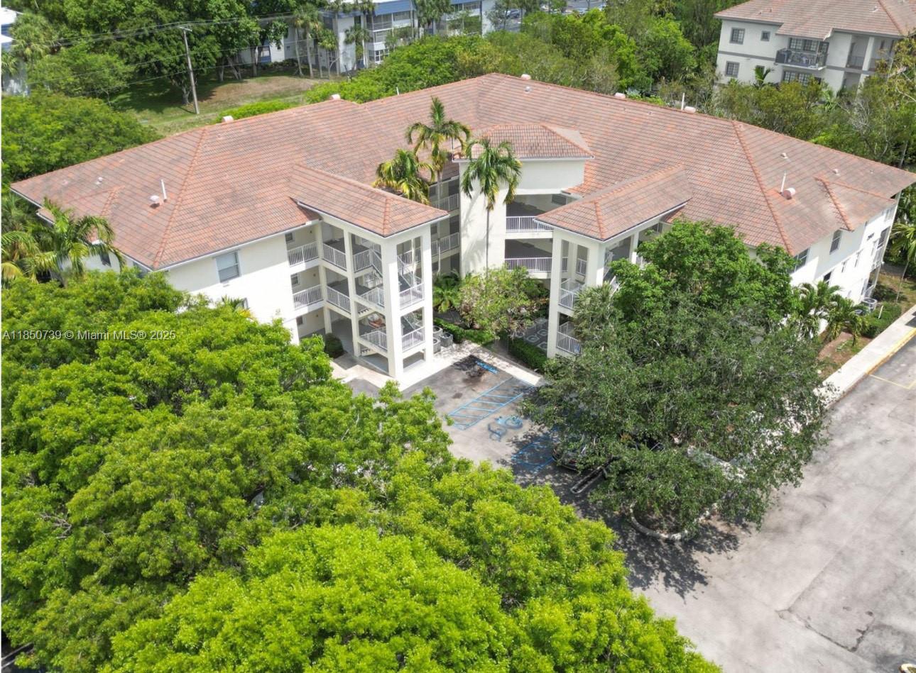 2901 Riverside Dr 304