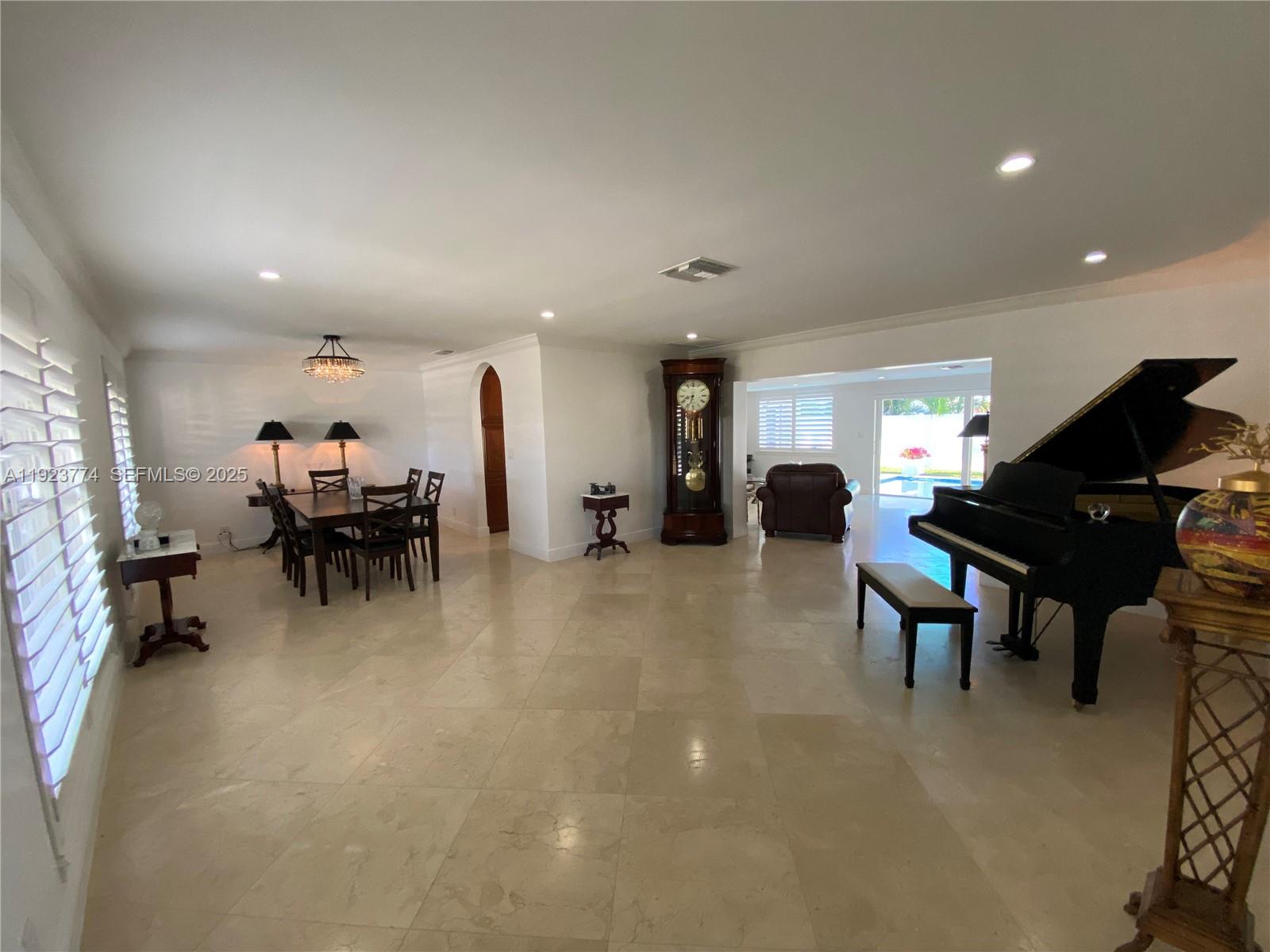 IMPERIAL POINT 5 SEC - Residential