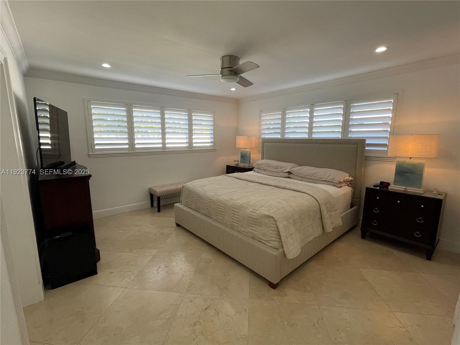 IMPERIAL POINT 5 SEC - Residential