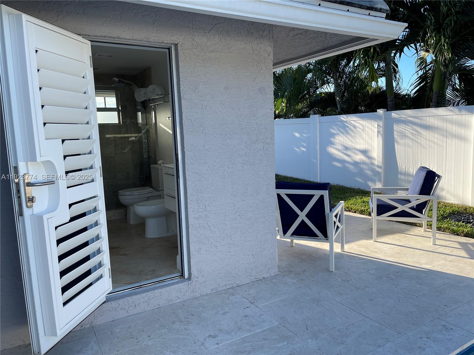 IMPERIAL POINT 5 SEC - Residential