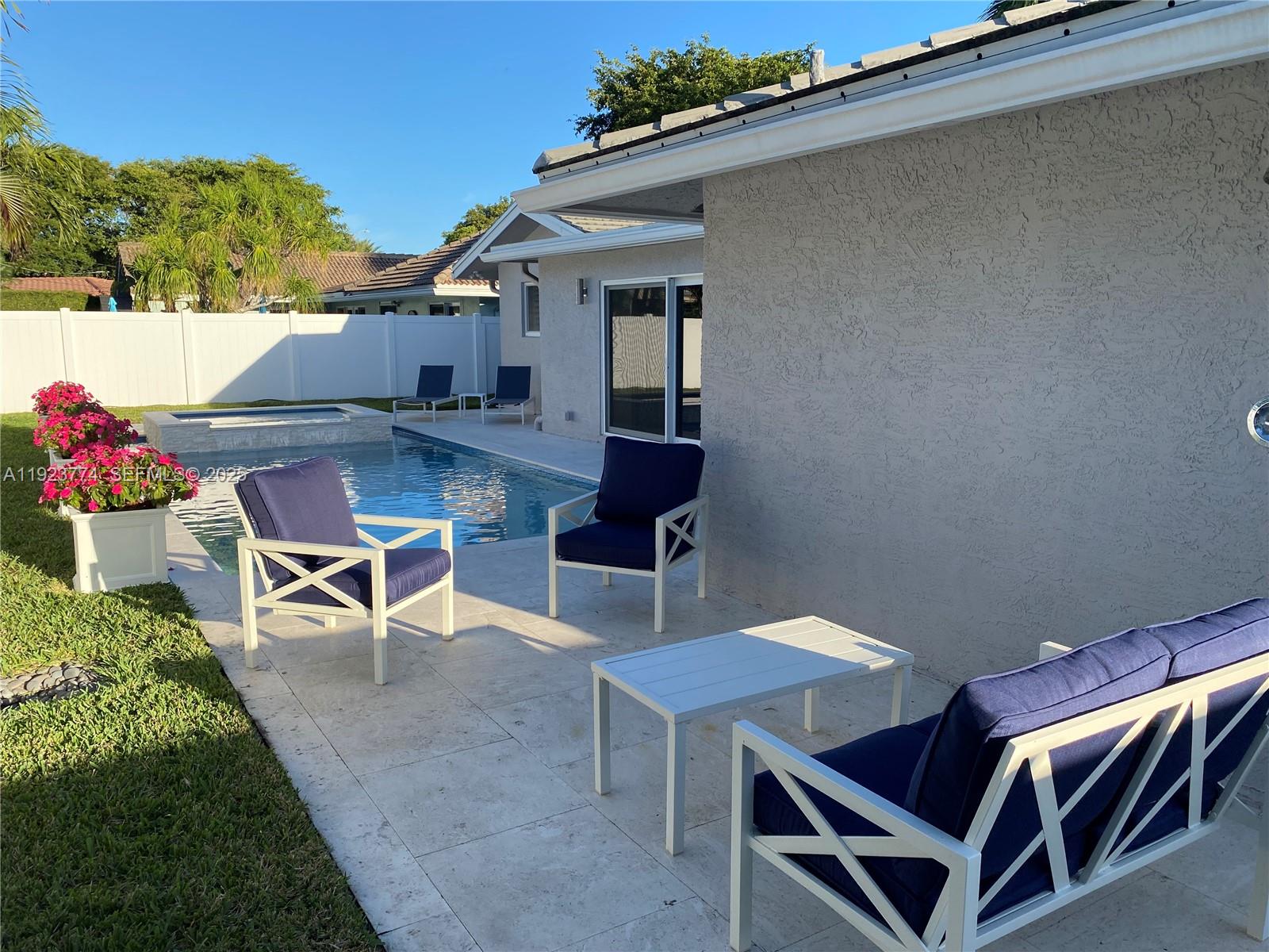 IMPERIAL POINT 5 SEC - Residential