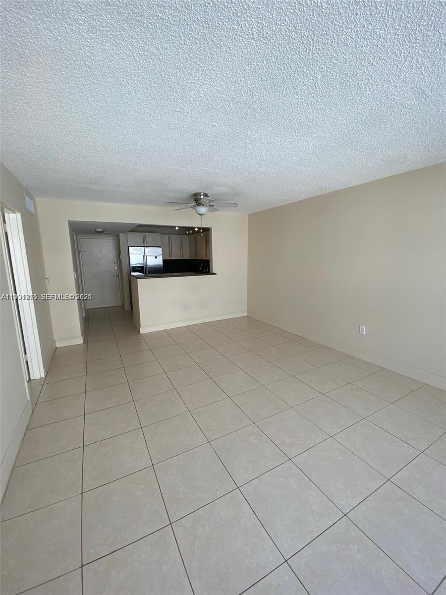 BAYVIEW TERR CONDO - Residential Lease