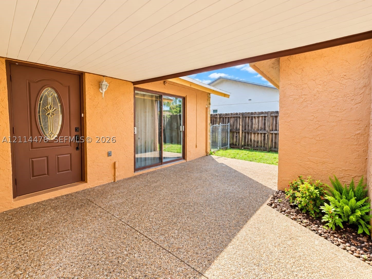7606 SW 8th Ct
