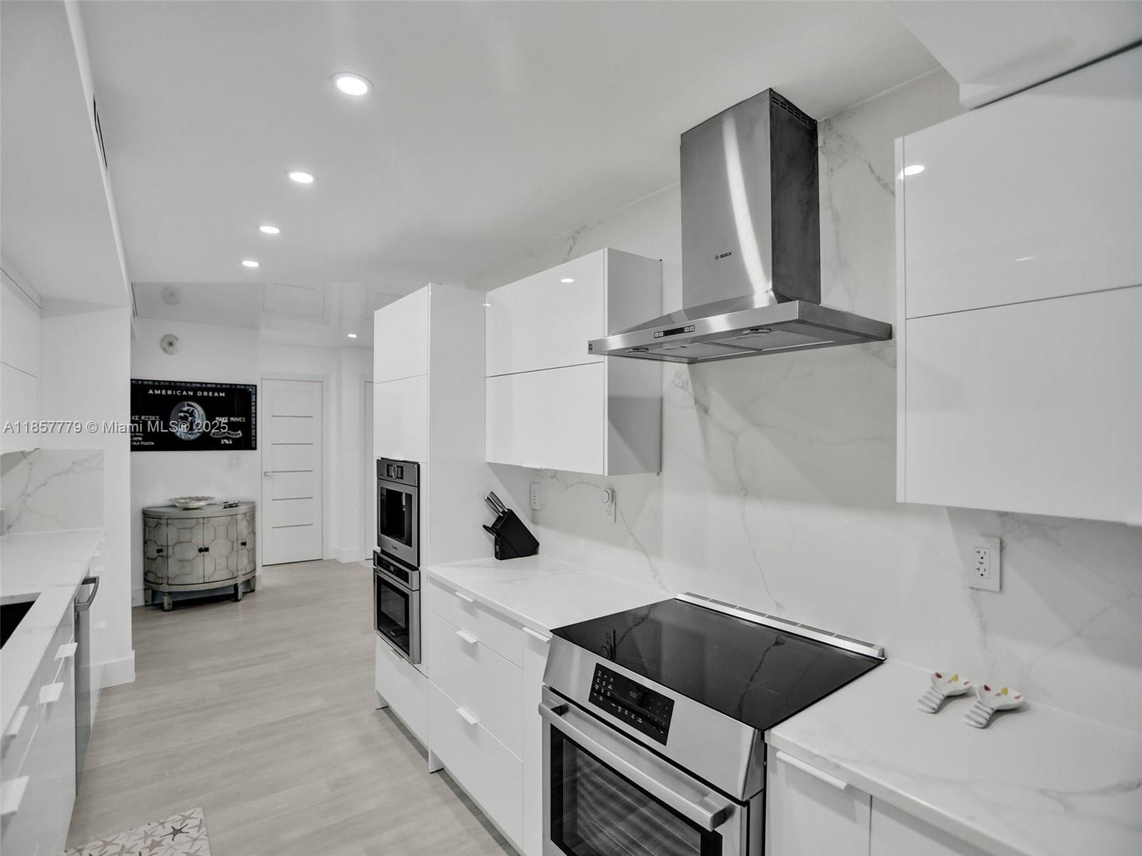 HILLSBORO OCEAN CLUB COND - Residential