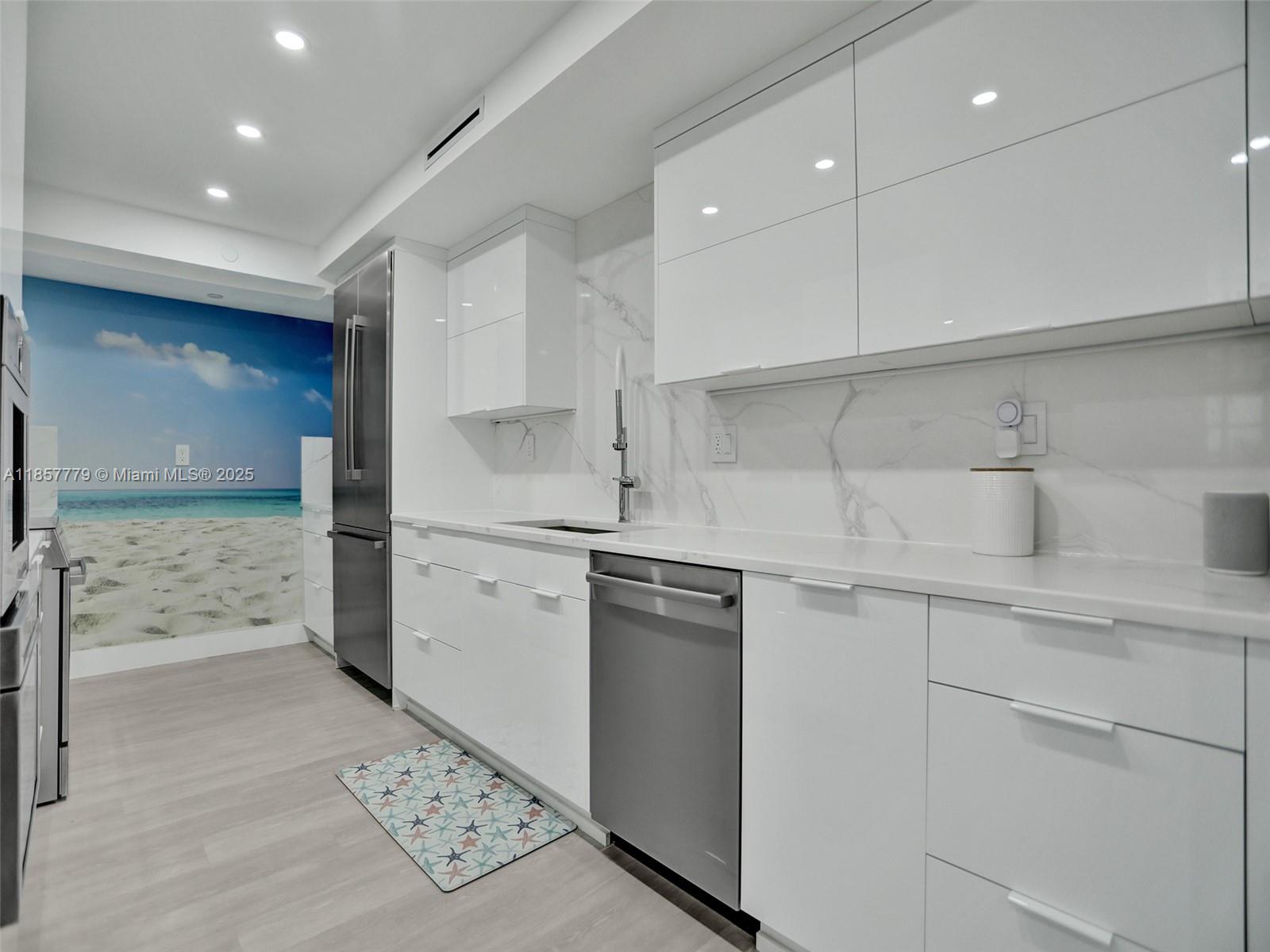 HILLSBORO OCEAN CLUB COND - Residential