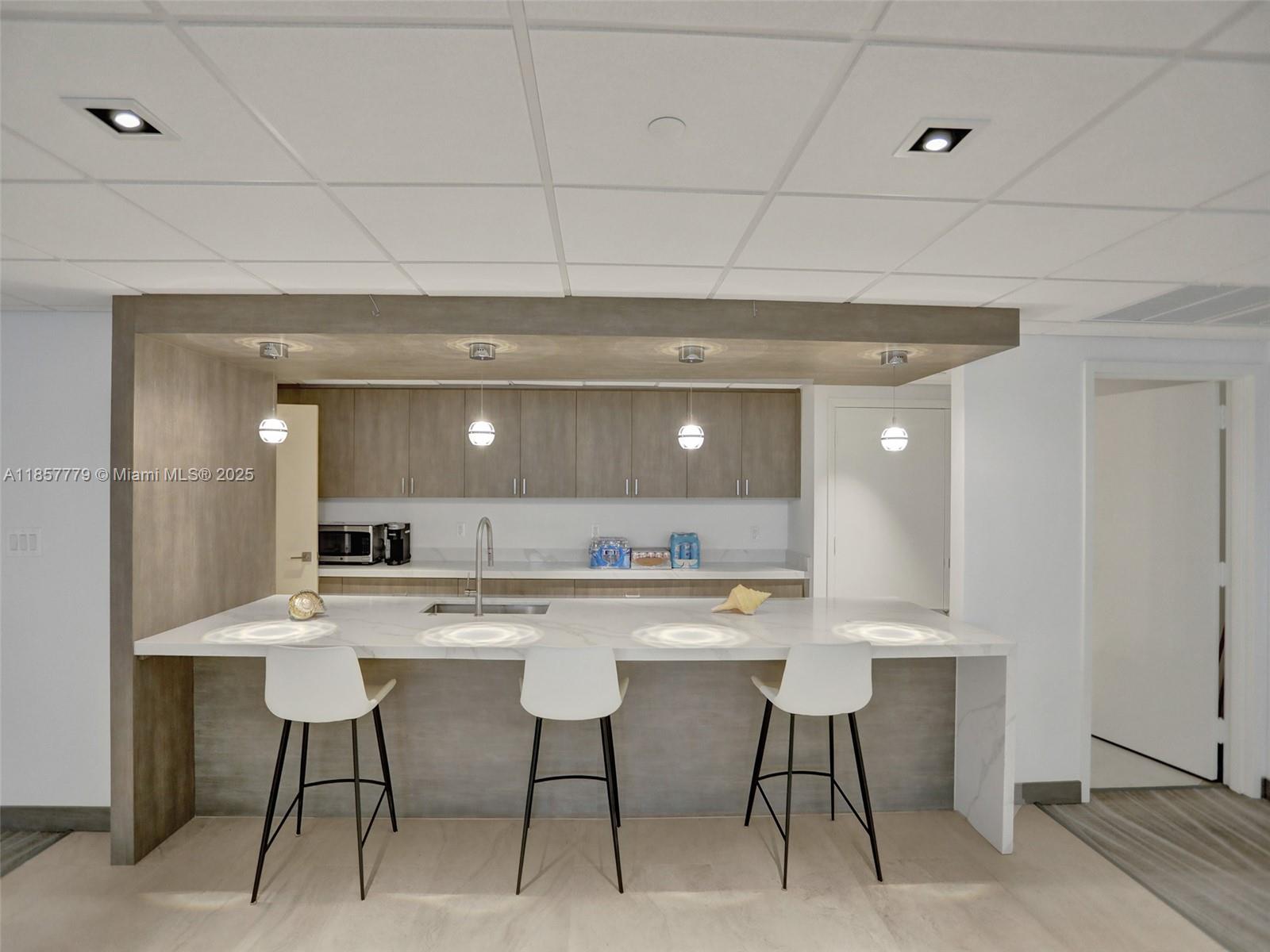 HILLSBORO OCEAN CLUB COND - Residential