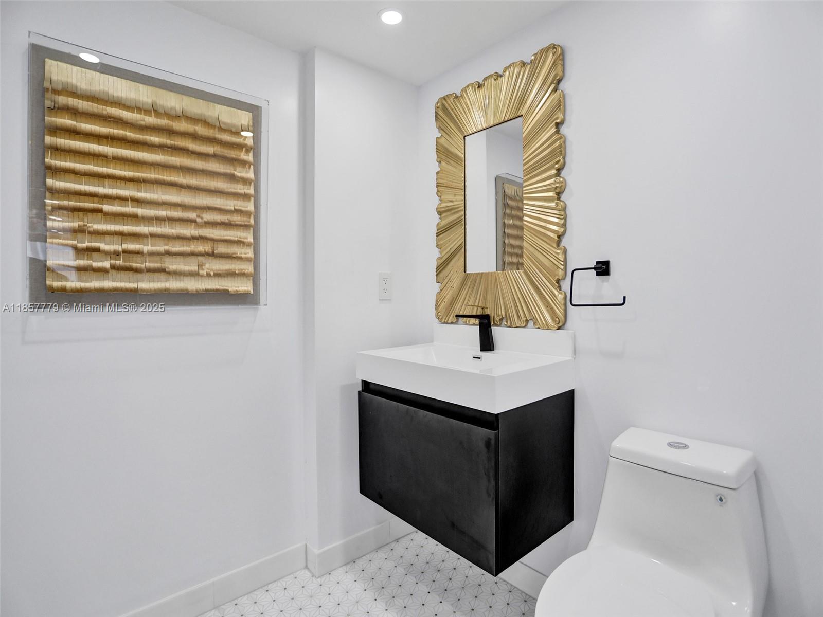 HILLSBORO OCEAN CLUB COND - Residential