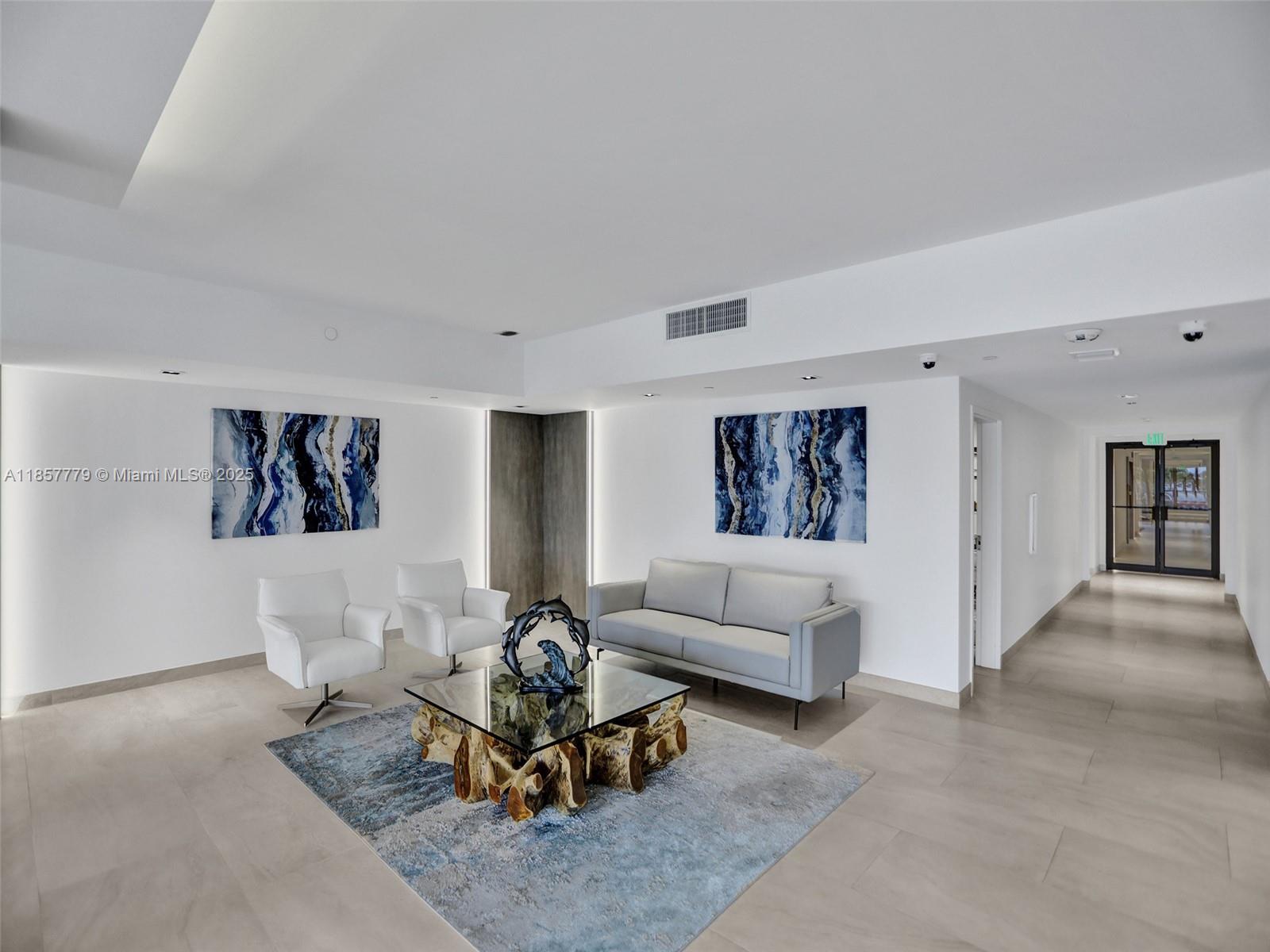 HILLSBORO OCEAN CLUB COND - Residential