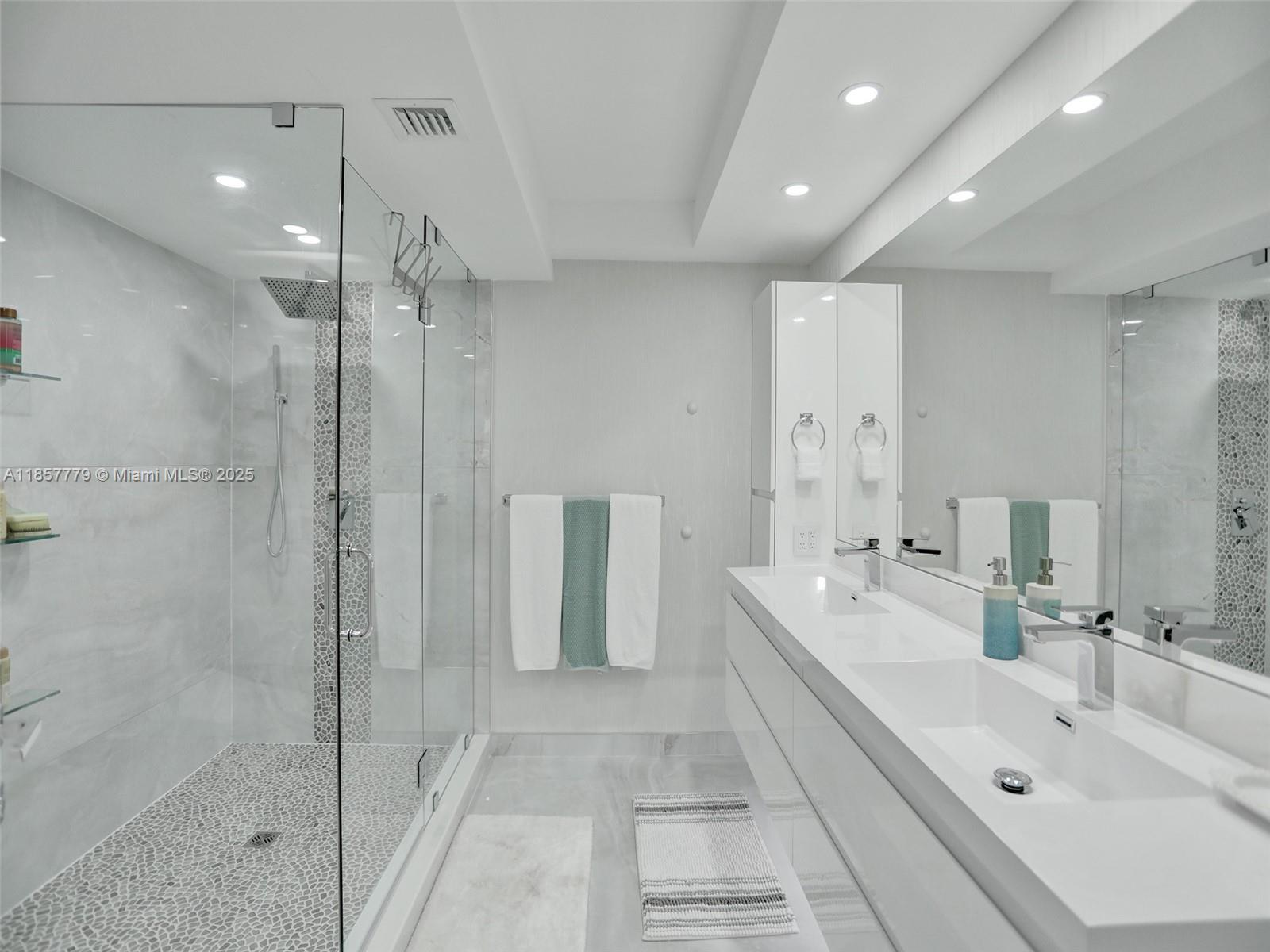 HILLSBORO OCEAN CLUB COND - Residential