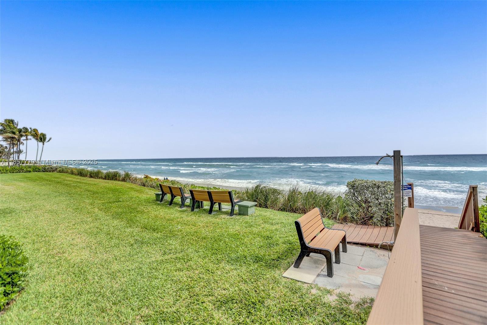 HILLSBORO OCEAN CLUB COND - Residential