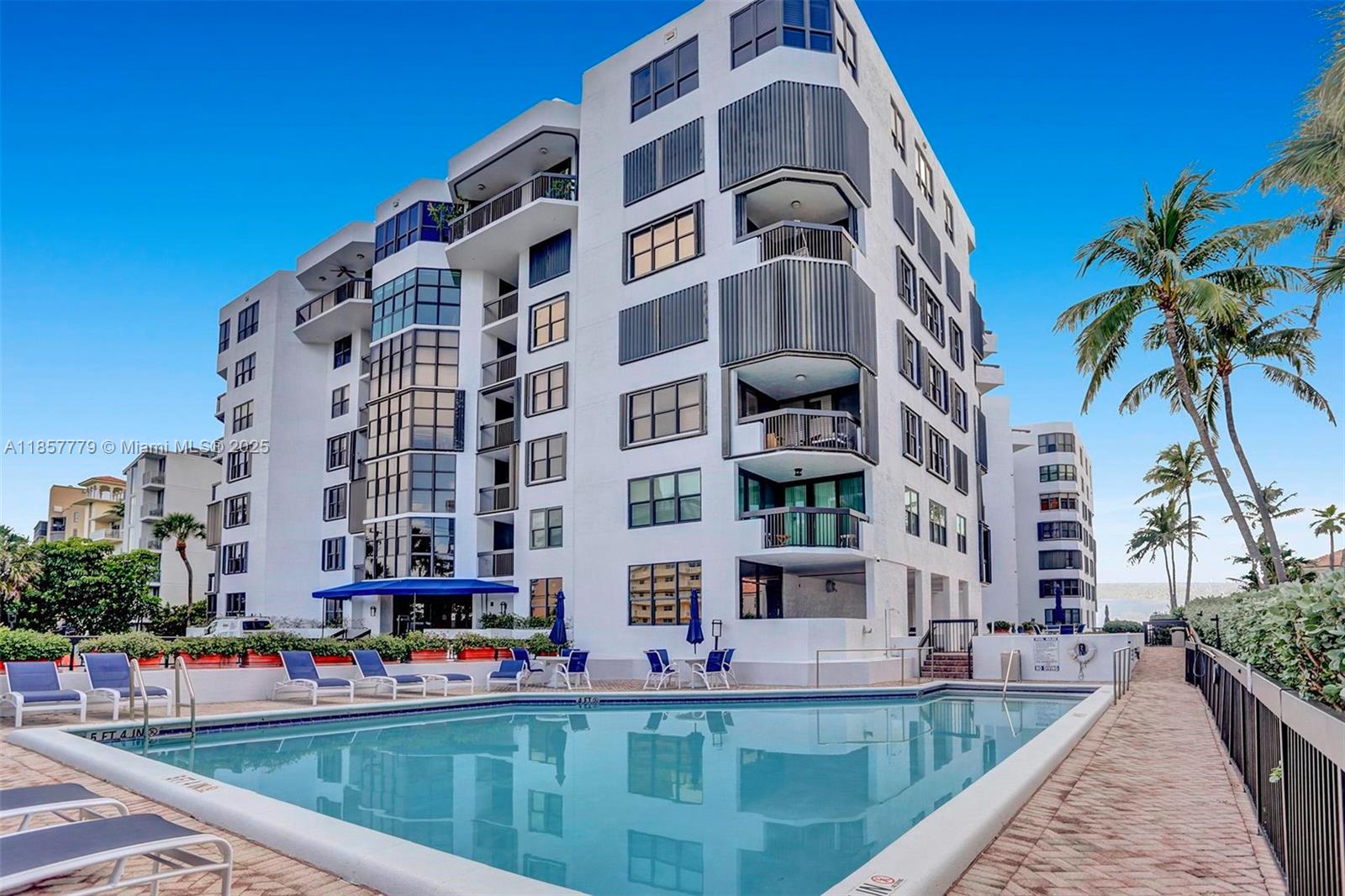 HILLSBORO OCEAN CLUB COND - Residential