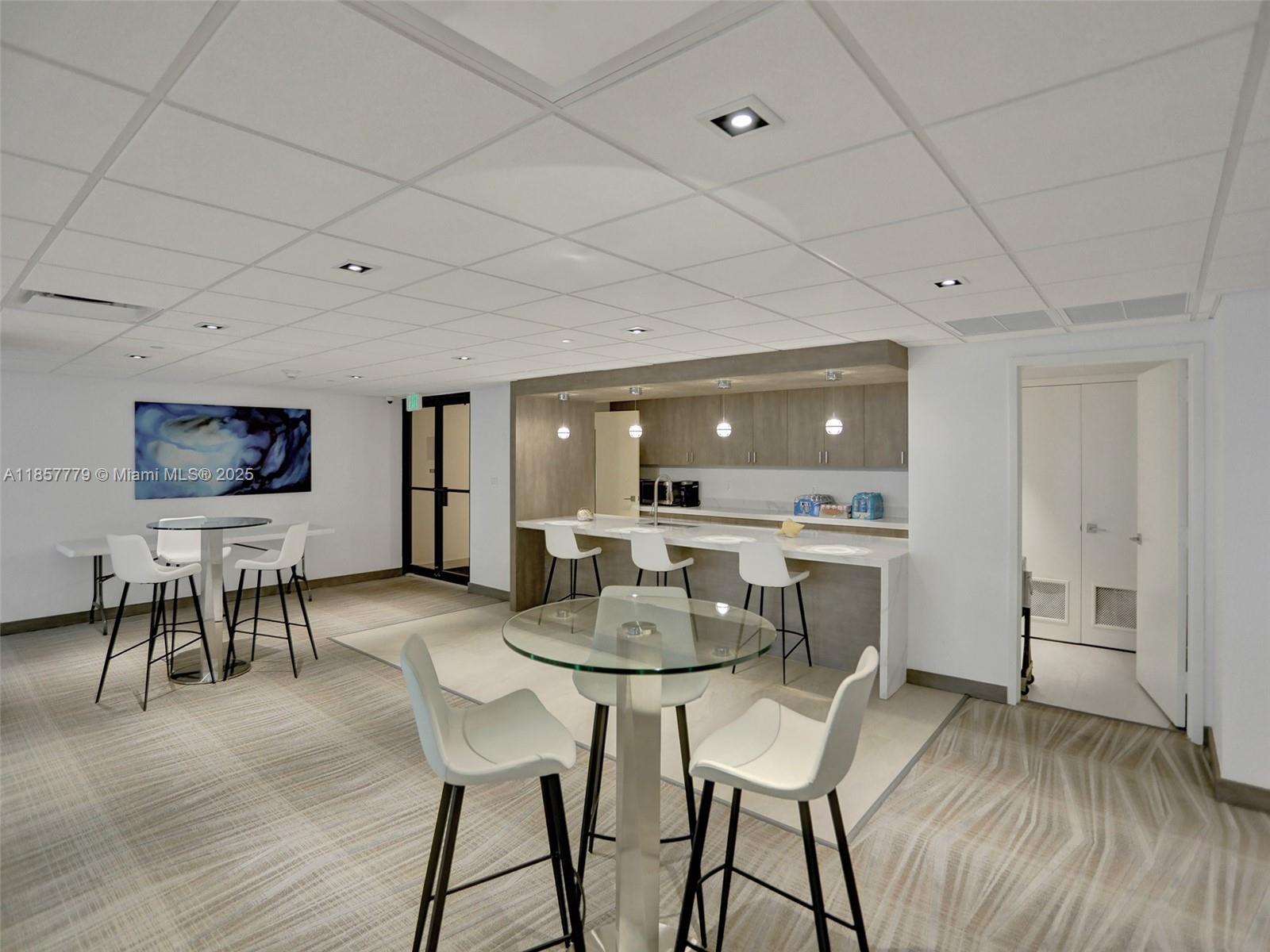 HILLSBORO OCEAN CLUB COND - Residential