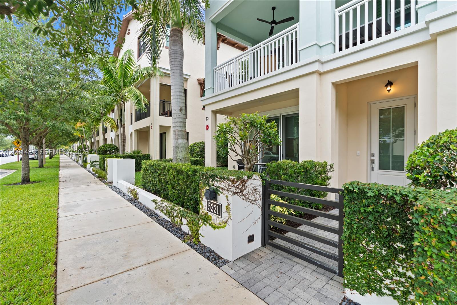 5221 Beckman Ter