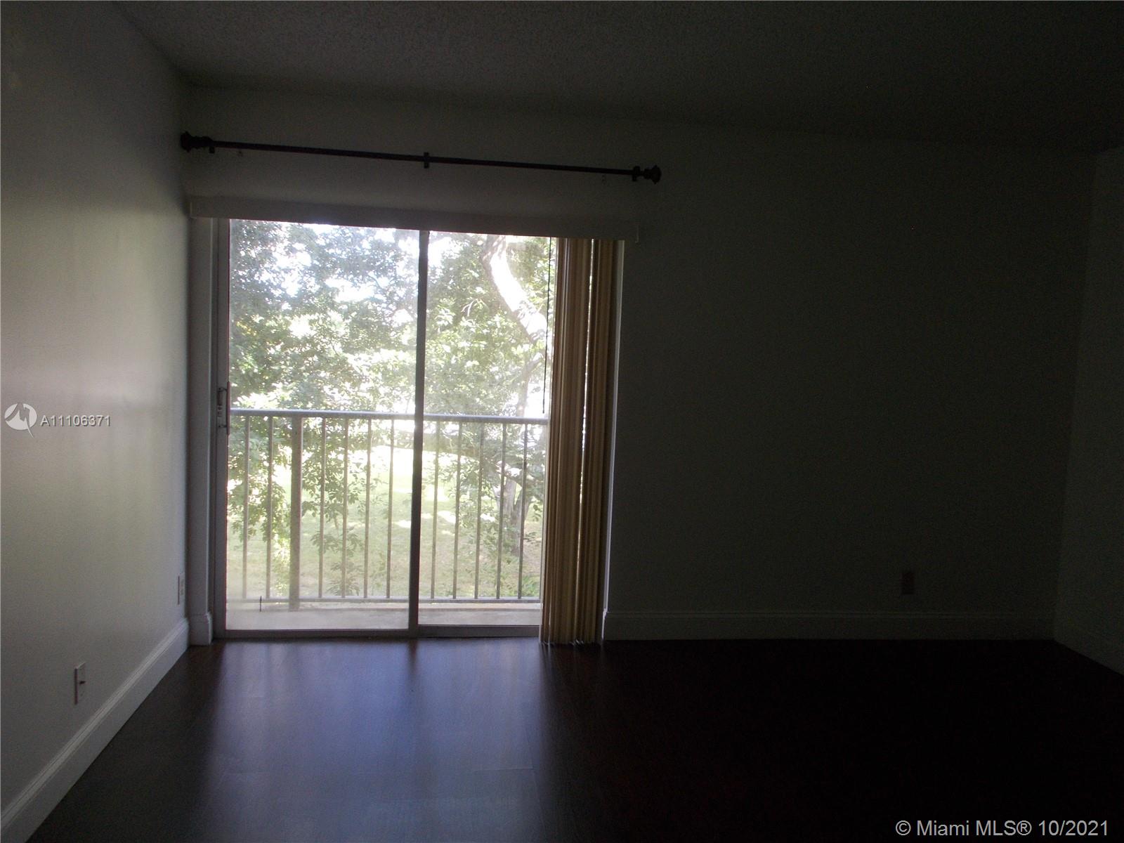 LAKESHORE AT UNIVERSITY P - Residential Lease