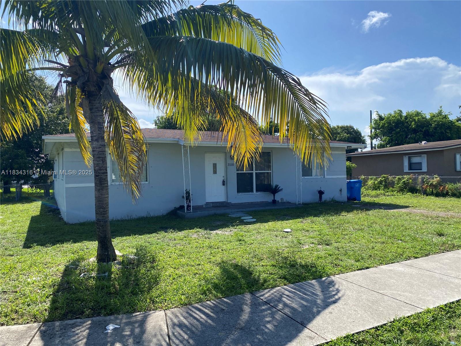 For Rent 3bed/2bath condo in West Park. The house features porcelain floors, stainless steel appliances, central AC, and more. Located on a big corner lot in a very low-traffic neighborhood. REQUIREMENTS: Screening Reports for all adults, credit 620+ INCOME: at least $7300 (last 3 pay stubs). MOVE IN COST: 1st month rent and 2 months security deposit, and application fees.