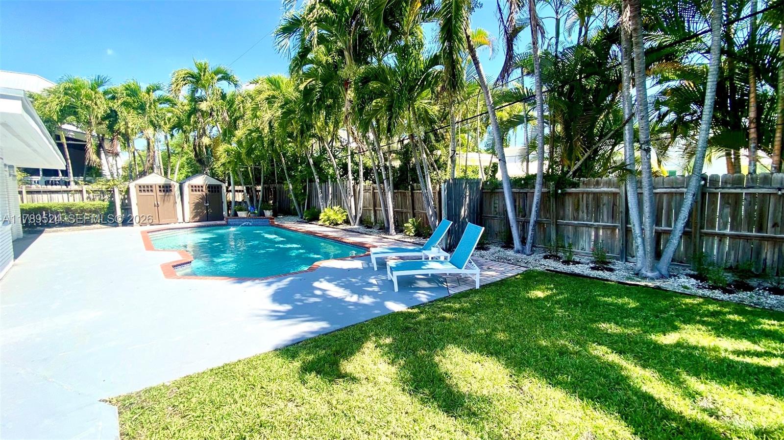 TROPICAL ISLE HOMES SUB 4 - Residential