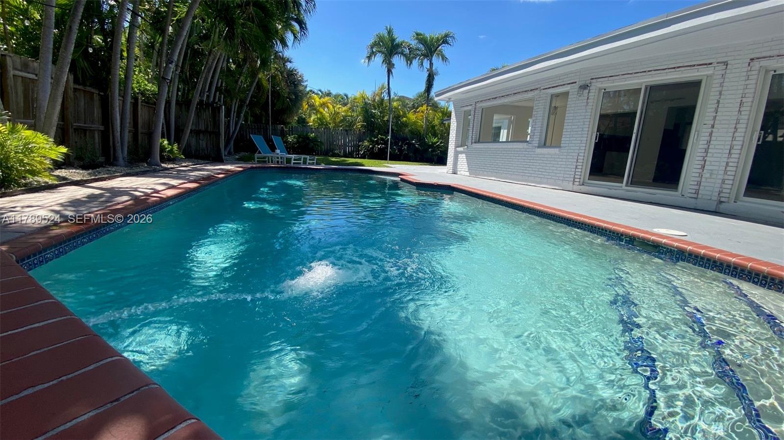 TROPICAL ISLE HOMES SUB 4 - Residential