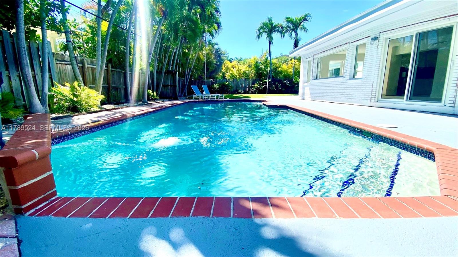 TROPICAL ISLE HOMES SUB 4 - Residential