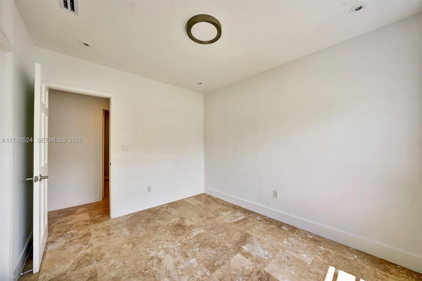 TROPICAL ISLE HOMES SUB 4 - Residential