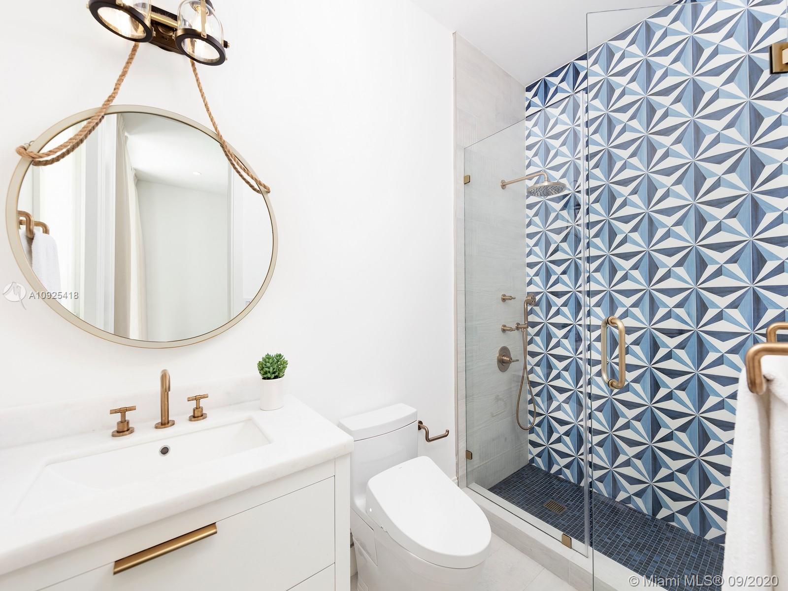 SNAPPER CREEK LAKES SUB - Residential