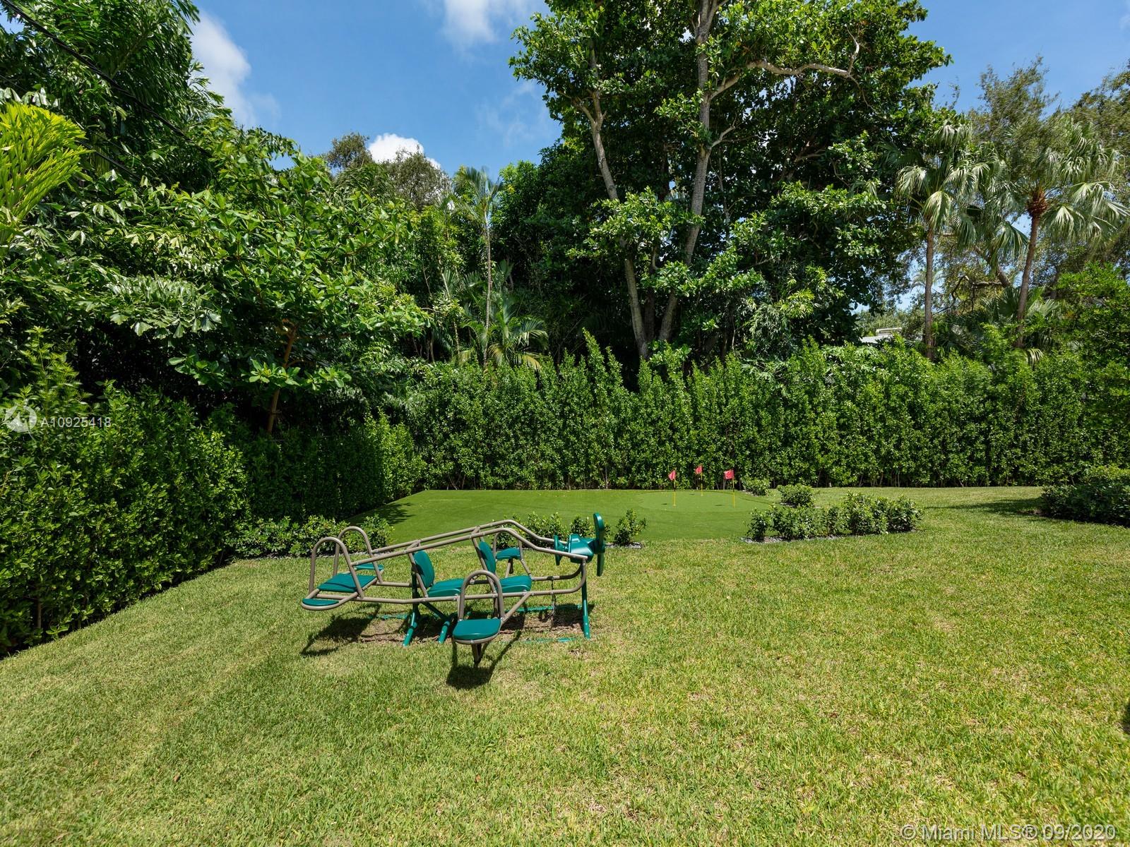 SNAPPER CREEK LAKES SUB - Residential