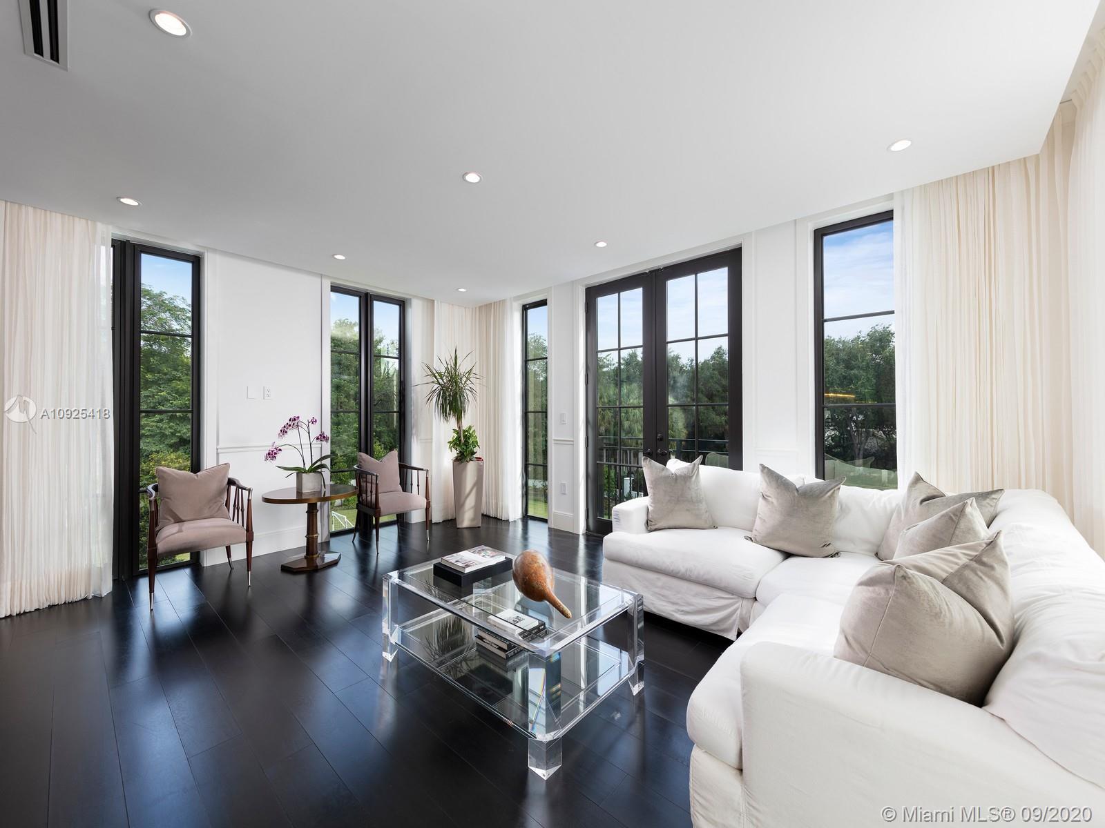 SNAPPER CREEK LAKES SUB - Residential