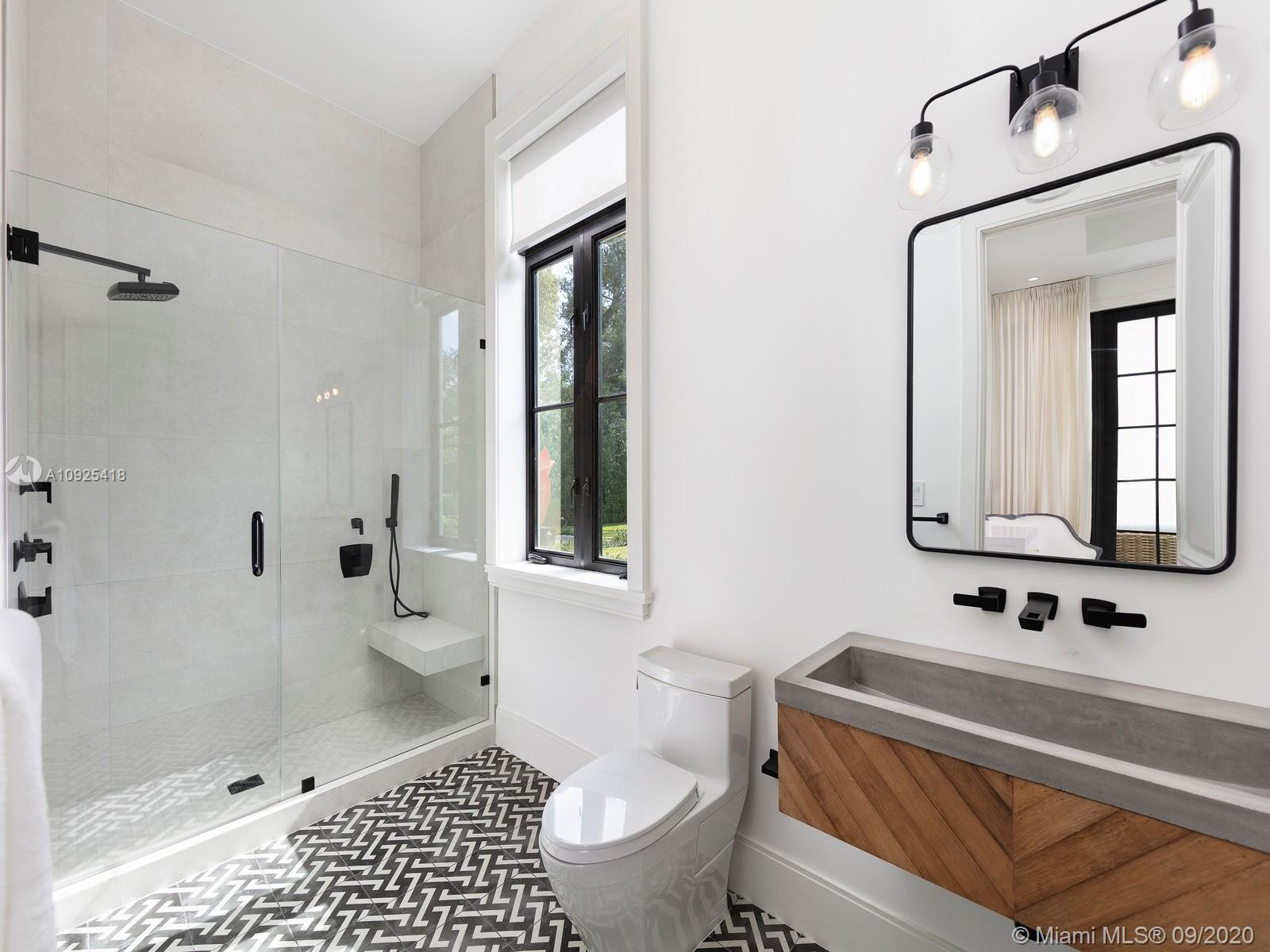 SNAPPER CREEK LAKES SUB - Residential