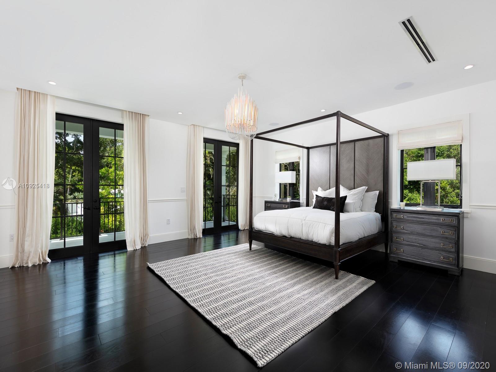 SNAPPER CREEK LAKES SUB - Residential