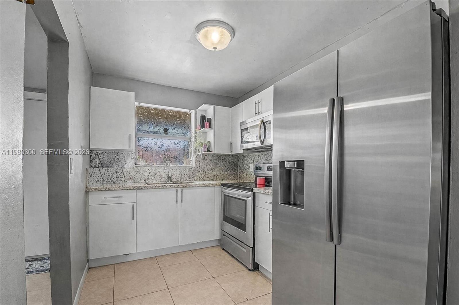 LAGO GRANDE THREE-A CONDO - Residential