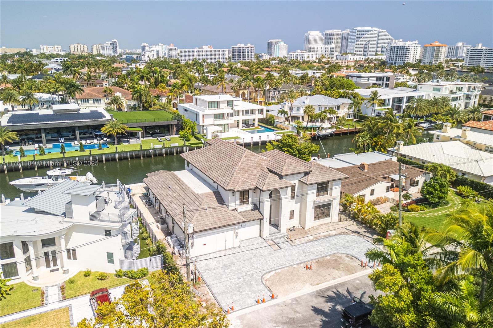 2605 Castilla Isle