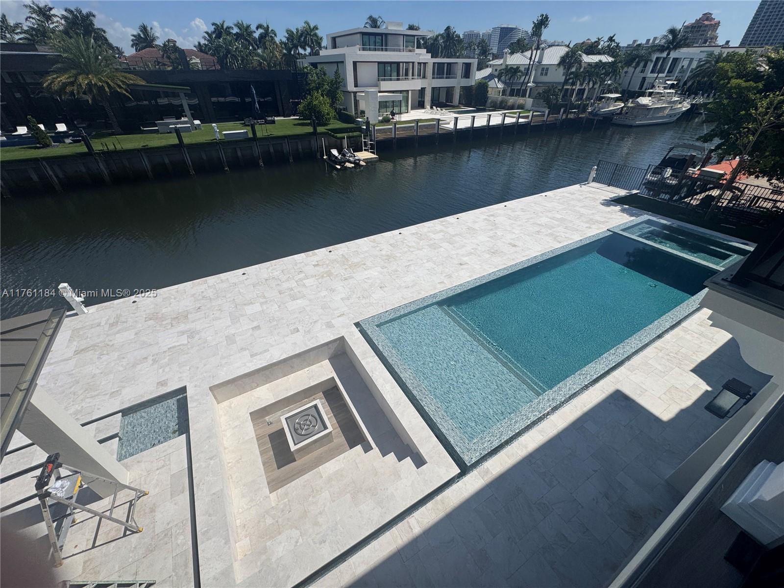 2605 Castilla Isle