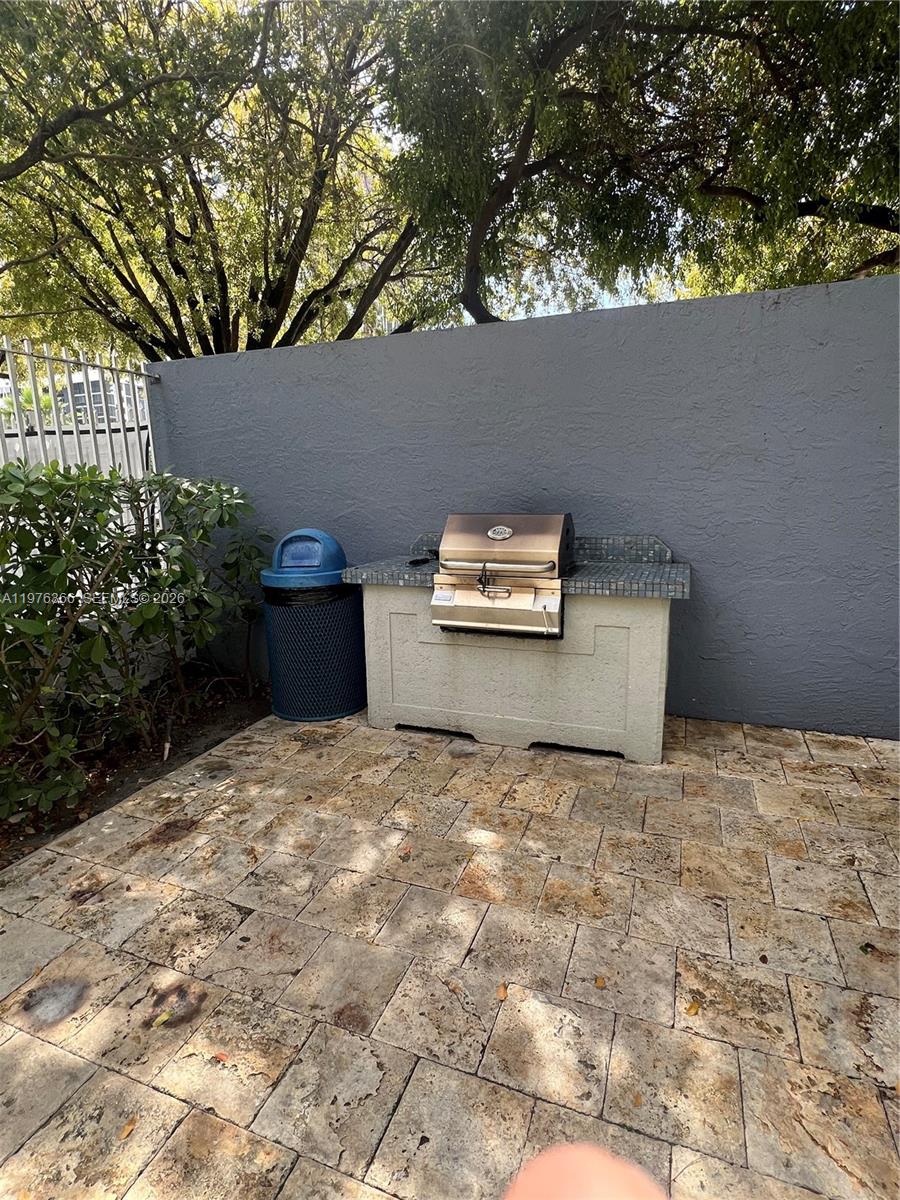 Madison Condominium - Residential Lease