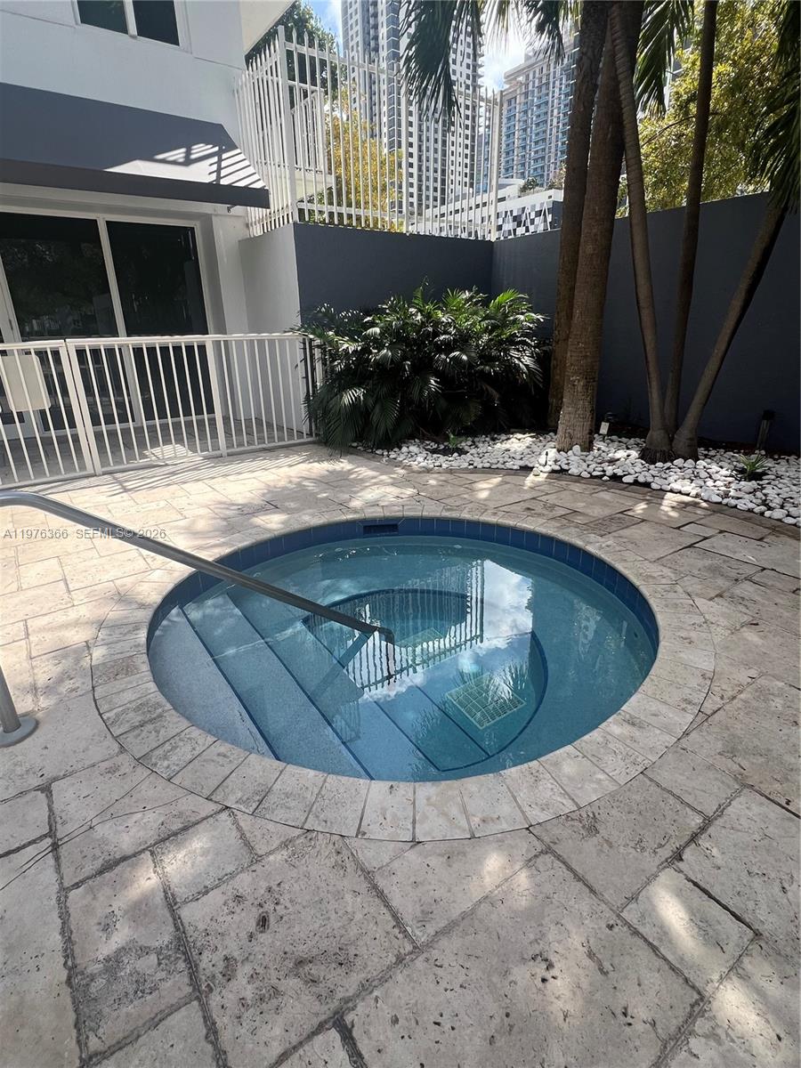 Madison Condominium - Residential Lease