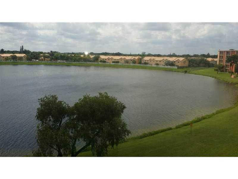 Spacious lake view 2/2 has been remodeled and is ready for a new tenant! Kitchen & bedrooms have been updated, new vanities in bathrooms, walk-in closet in master, gorgeous lake view from living and master rooms. Spacious living area. Will not last! Easy to show- on LB.
