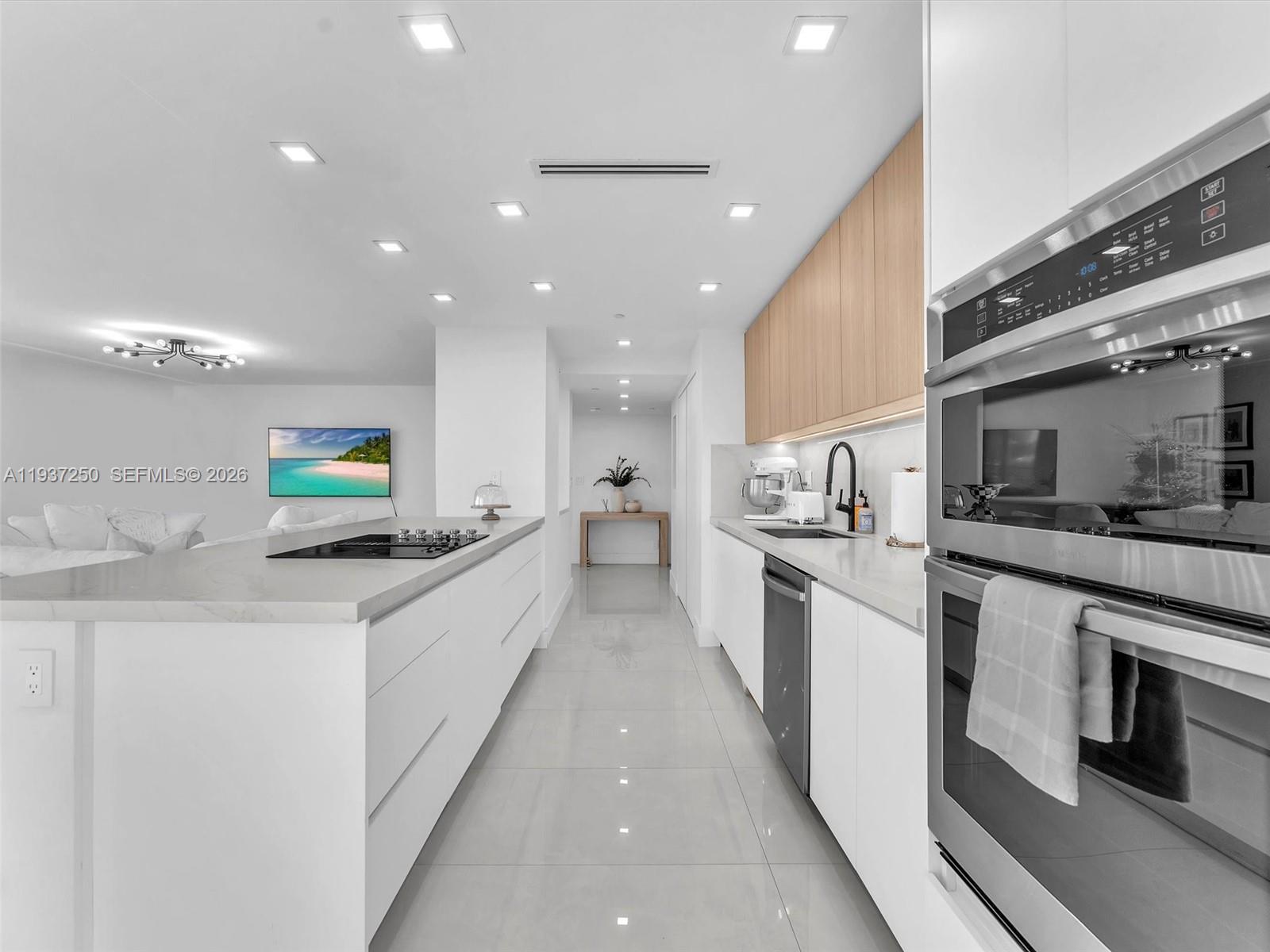 19707 Turnberry Way 22D