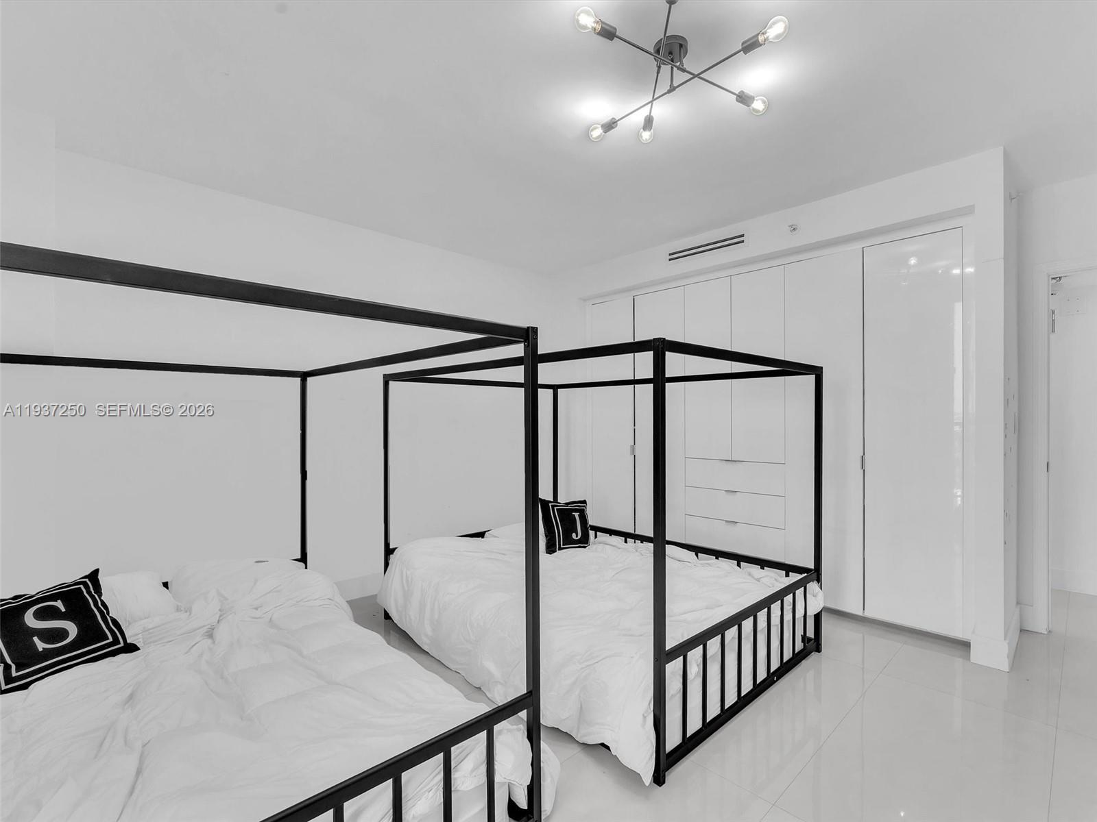 TURNBERRY ISLE - Residential