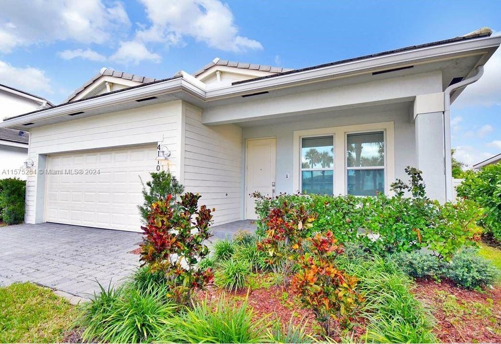 Photo of 4110 Bonita Way, Deerfield Beach, FL 33064 (MLS # A11575284)