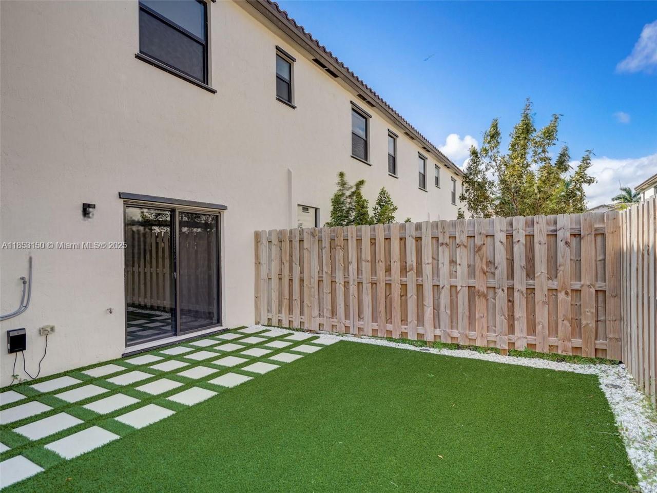 SILVER PALM RESIDENTIAL H - Residential