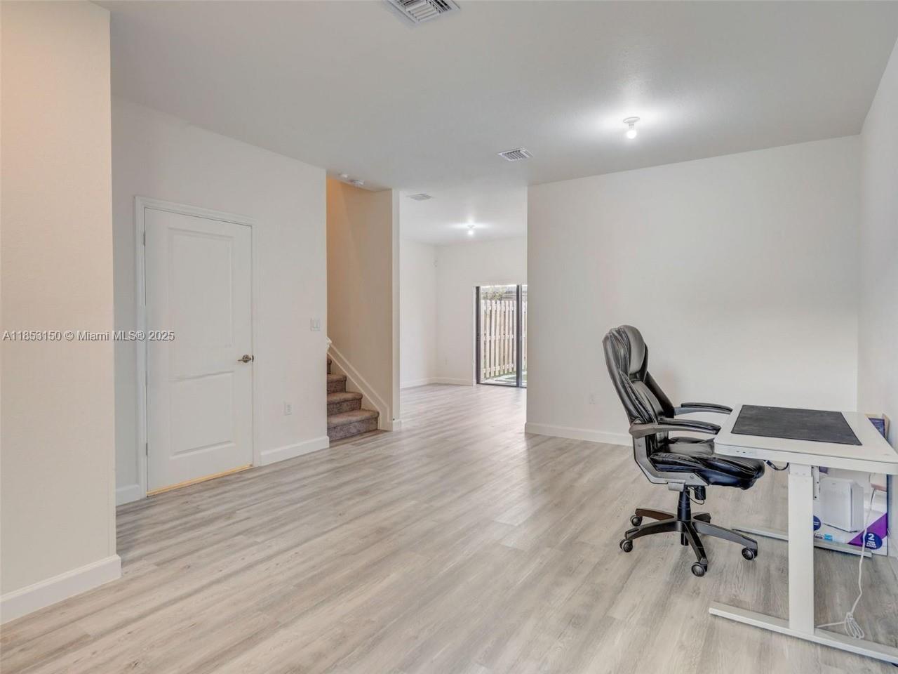 SILVER PALM RESIDENTIAL H - Residential