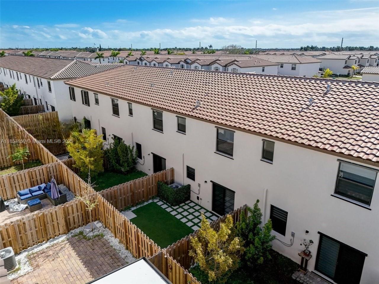 SILVER PALM RESIDENTIAL H - Residential