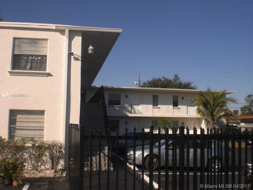 Location, Location, Location. Great 2/1 apt. clean, located close to the beach, mall, restaurant, and movies.