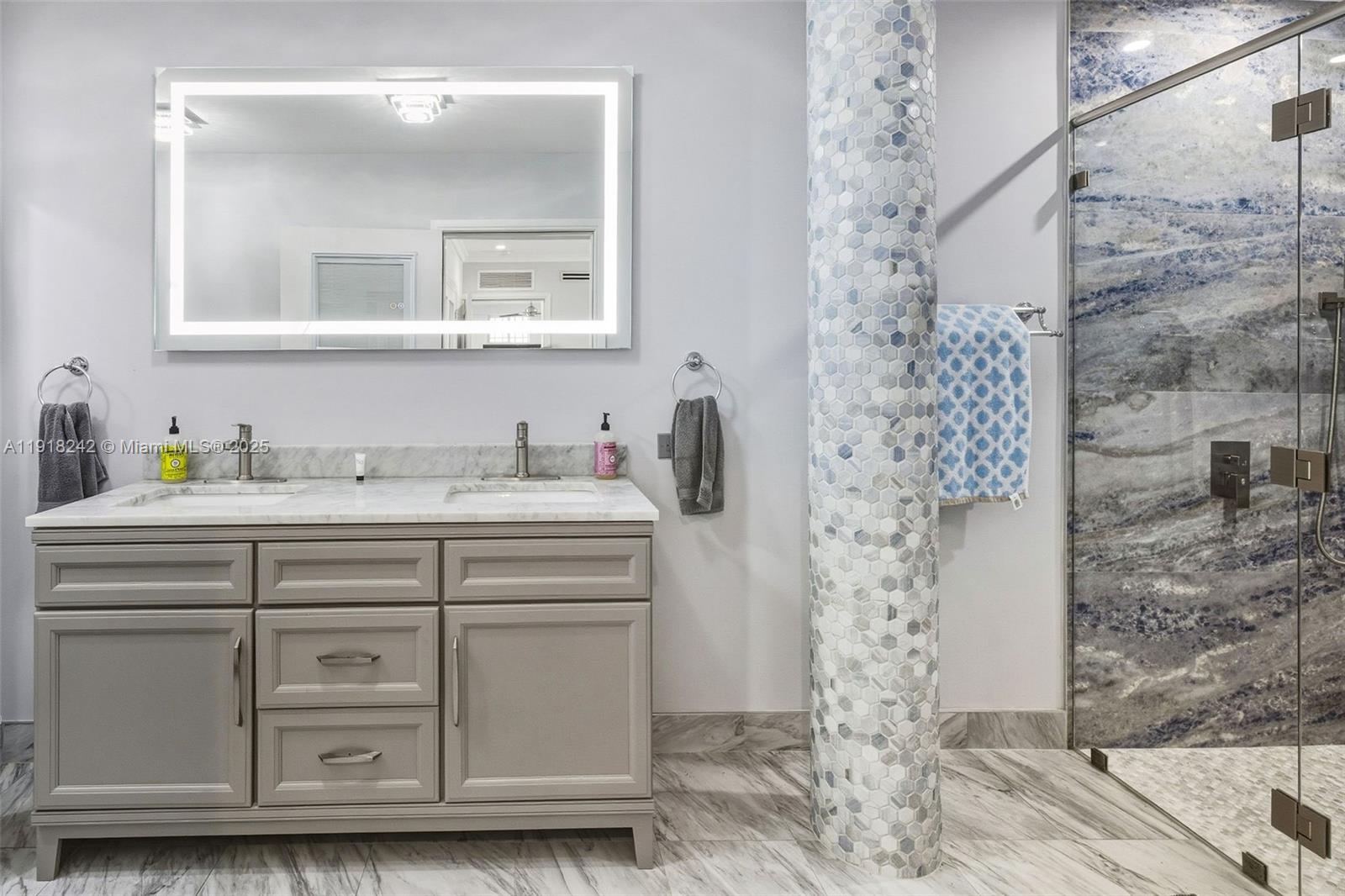 LOWER MATECUMBE BEACH - Residential