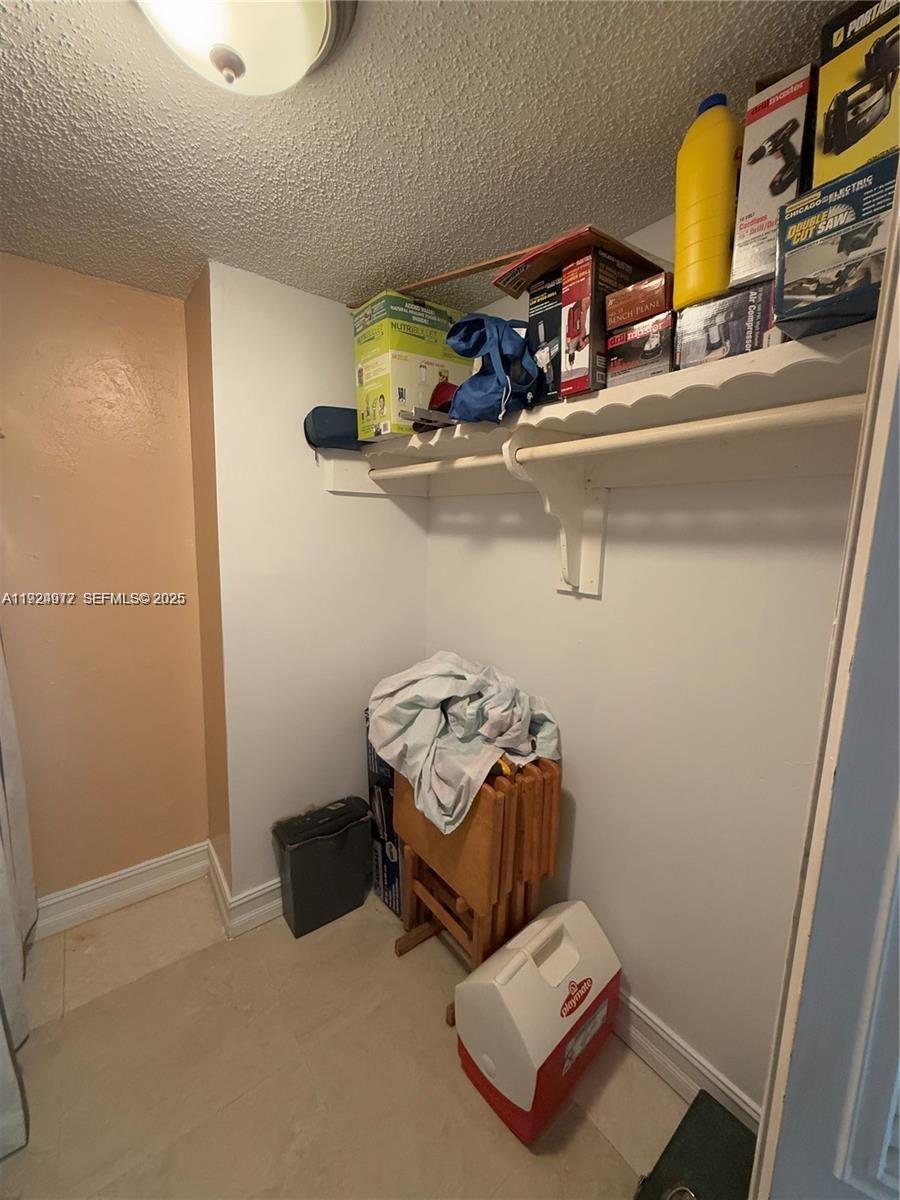 GARNET CONDO - Residential