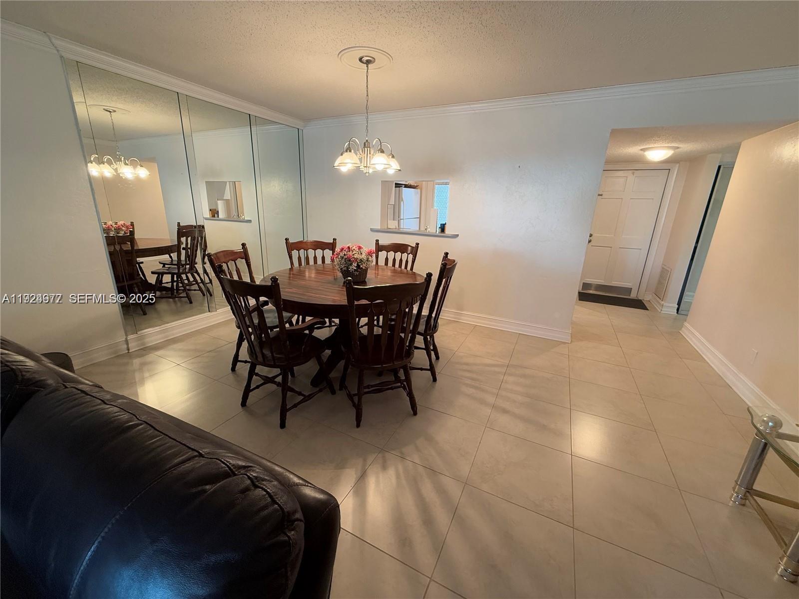 GARNET CONDO - Residential