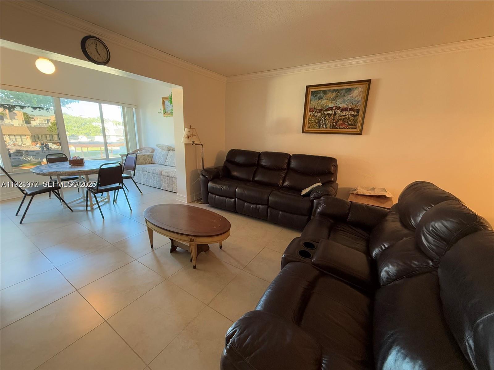 GARNET CONDO - Residential