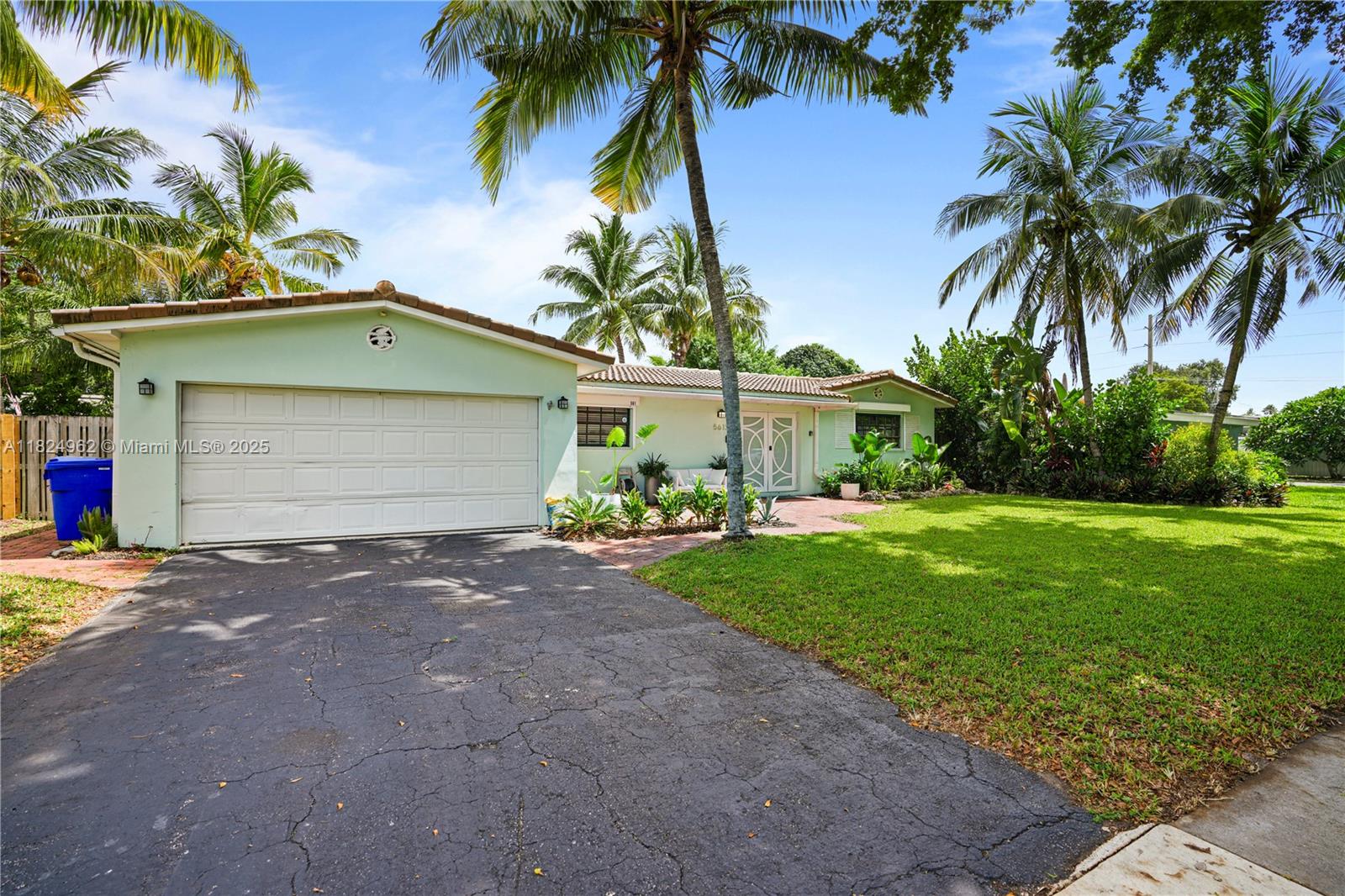 5613 Madison St, Hollywood, FL, 33023/$850,000 1 5613 Madison St