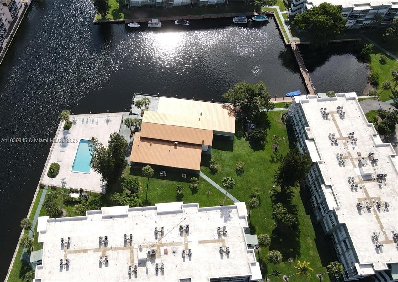 WATERGATE CONDOMINIUM NO - Residential