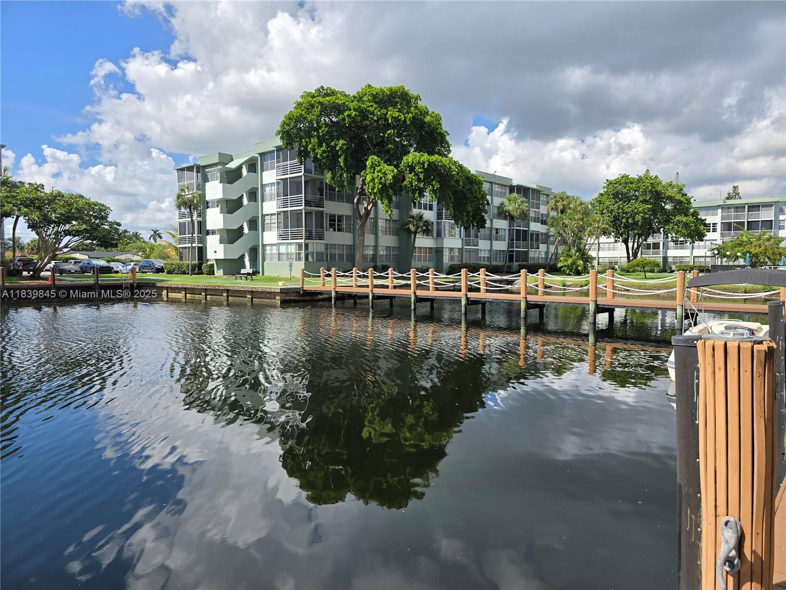 WATERGATE CONDOMINIUM NO - Residential