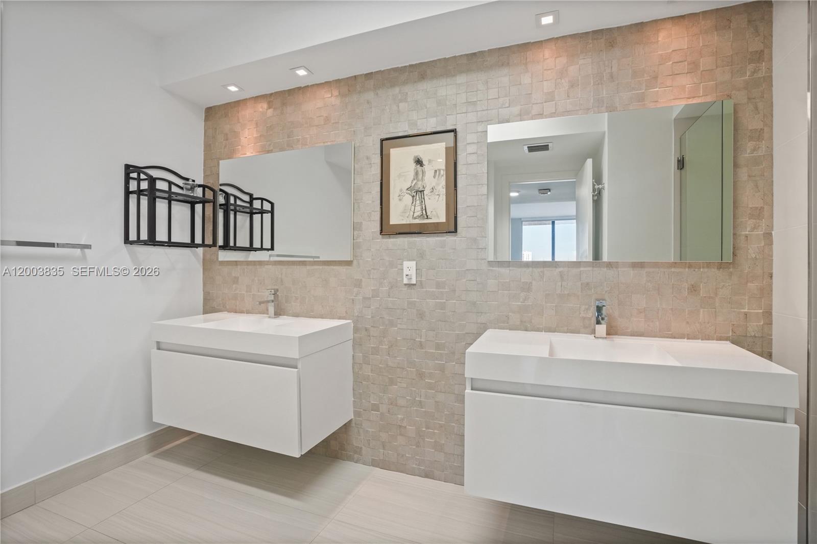 HAMPTONS WEST CONDO - Residential