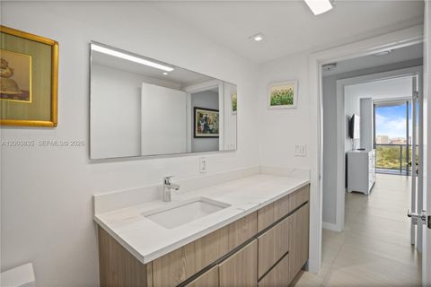 Tiny photo for 20281 E Country Club Dr #1603, Aventura, FL 33180 (MLS # A12003835)